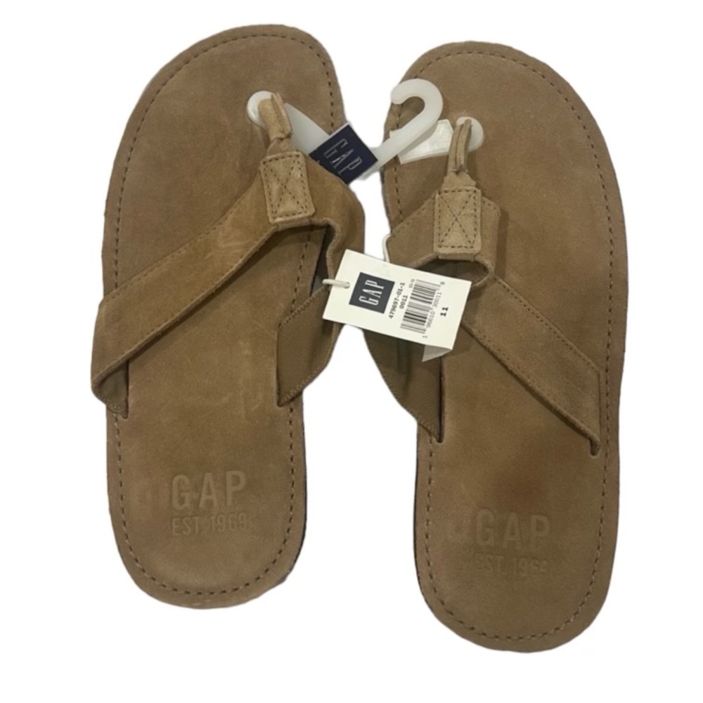 Gap Sandals Soft Leather Thong sandal brand Tan upper black sole